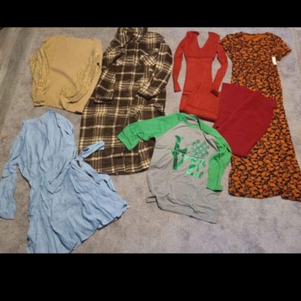 7 piece lot-Shacket, dresses,shirt,sweater small